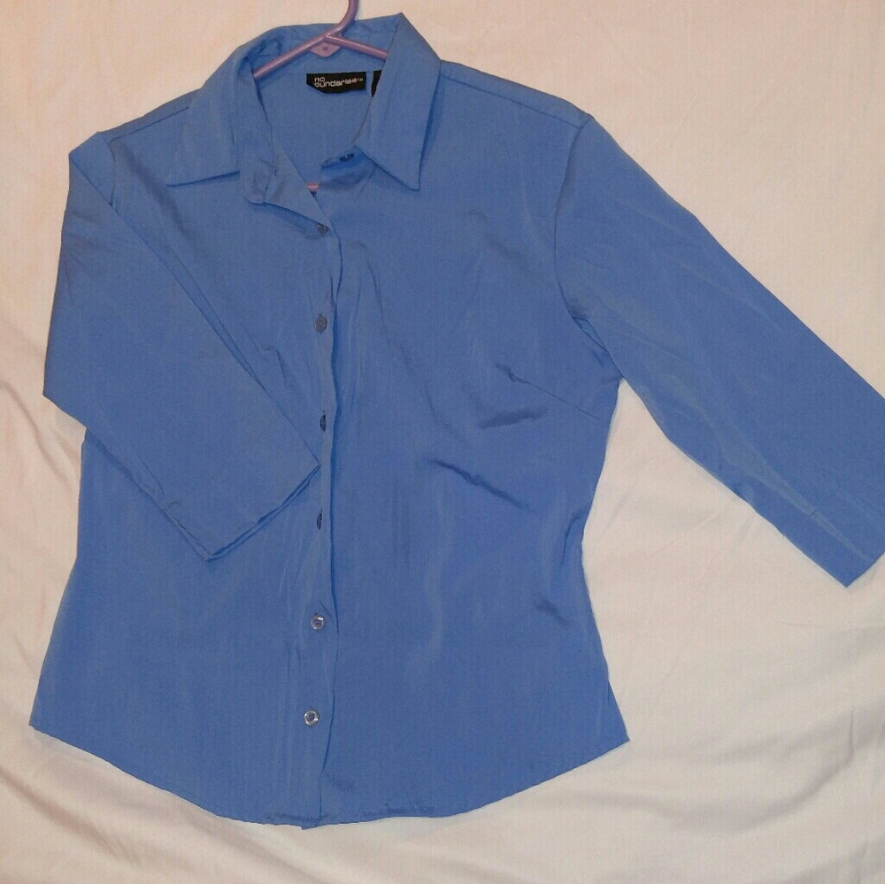 No Boundaries button up